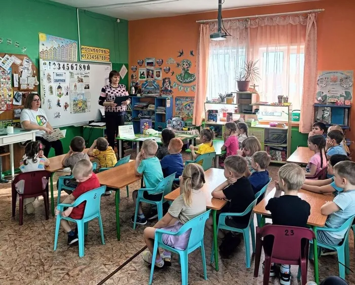 библиотекарь  Столпенко