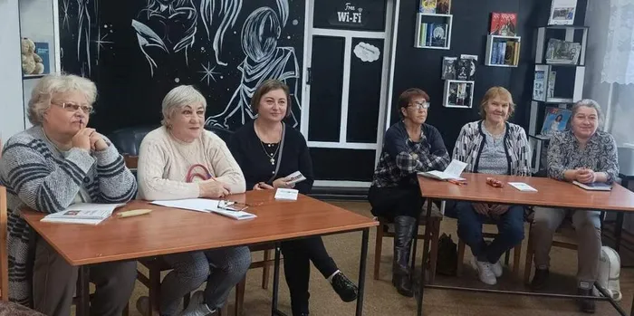 слышают