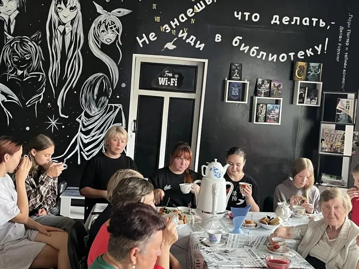Пойдем чайку попьем