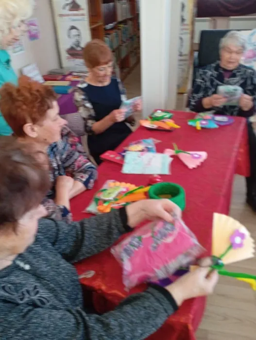 в марте есть (3)