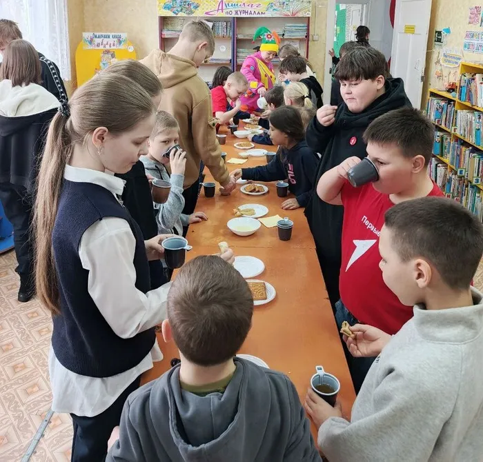 чай  с  блинами