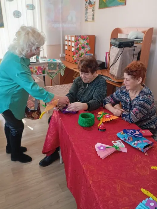 в марте есть (8)