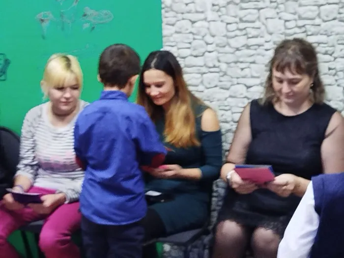 Кто сердцем для других живёт