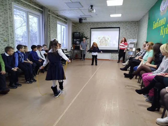 Кто сердцем для других живёт