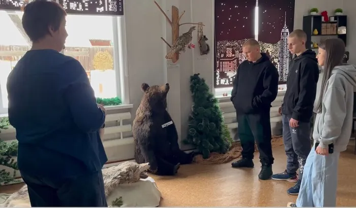 медведь